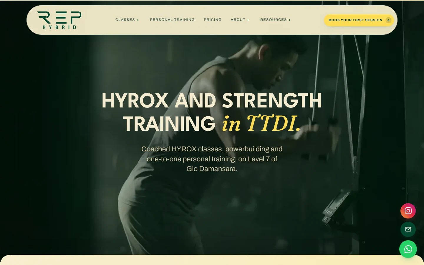 The REP HYBRID homepage: an athlete training under the headline “HYROX and strength training in TTDI.”